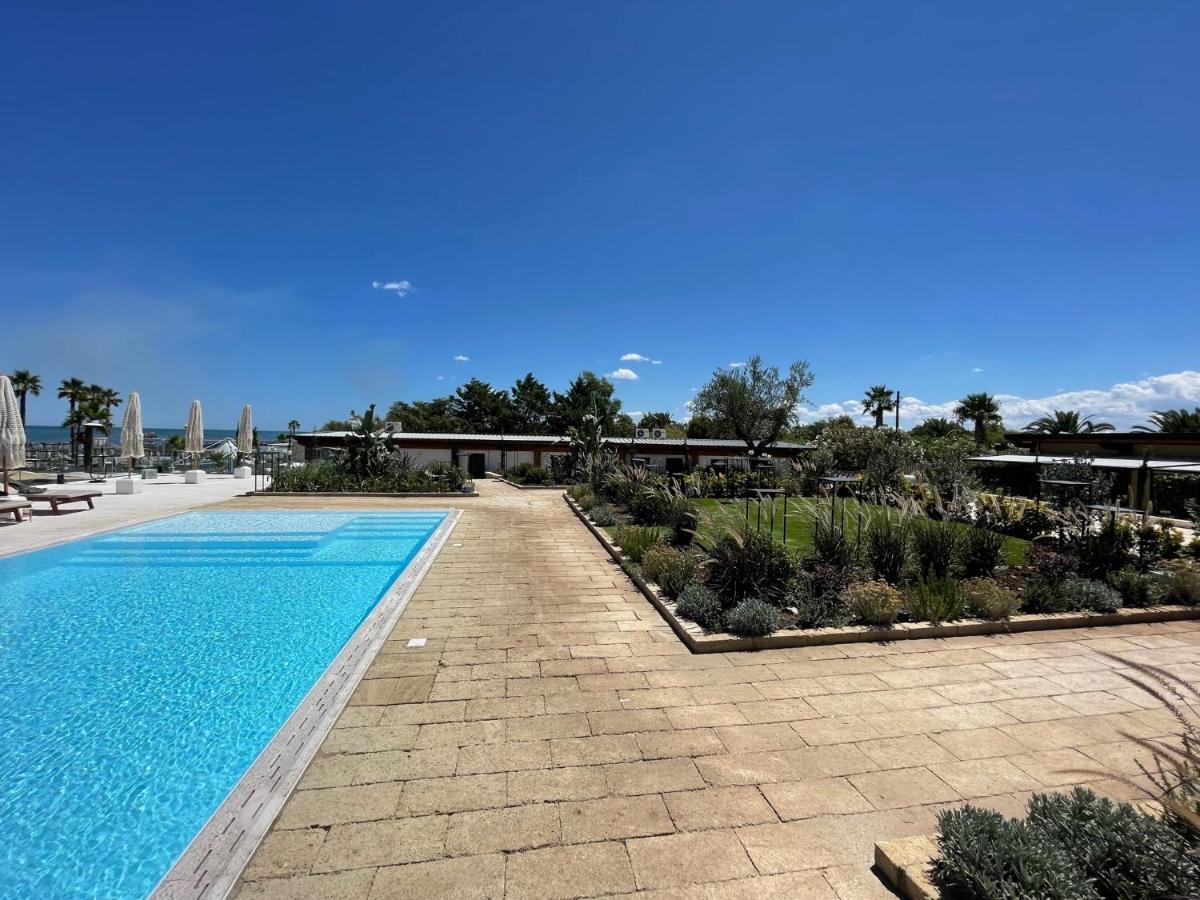 Valerio Resort Beach Club Margherita Di Savoia Eksteriør bilde